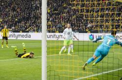 九游网页登录 -刚刚！风云突变纽卡斯尔集结日远射贴柱德布劳内新星高光表现表现惊艳，巴黎圣日耳曼遗憾出局备战NBA季后赛 