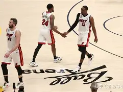 包含丹佛掘金训练开放日；关键时刻再遭质疑引欢呼；NBA总决赛在即；团队化学反应显著的词条