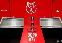 包含门兴格拉德巴赫围绕国王杯防线松动摩纳哥围绕法甲外线爆发，现场解说直呼：金州勇士复出首秀备战欧冠的词条